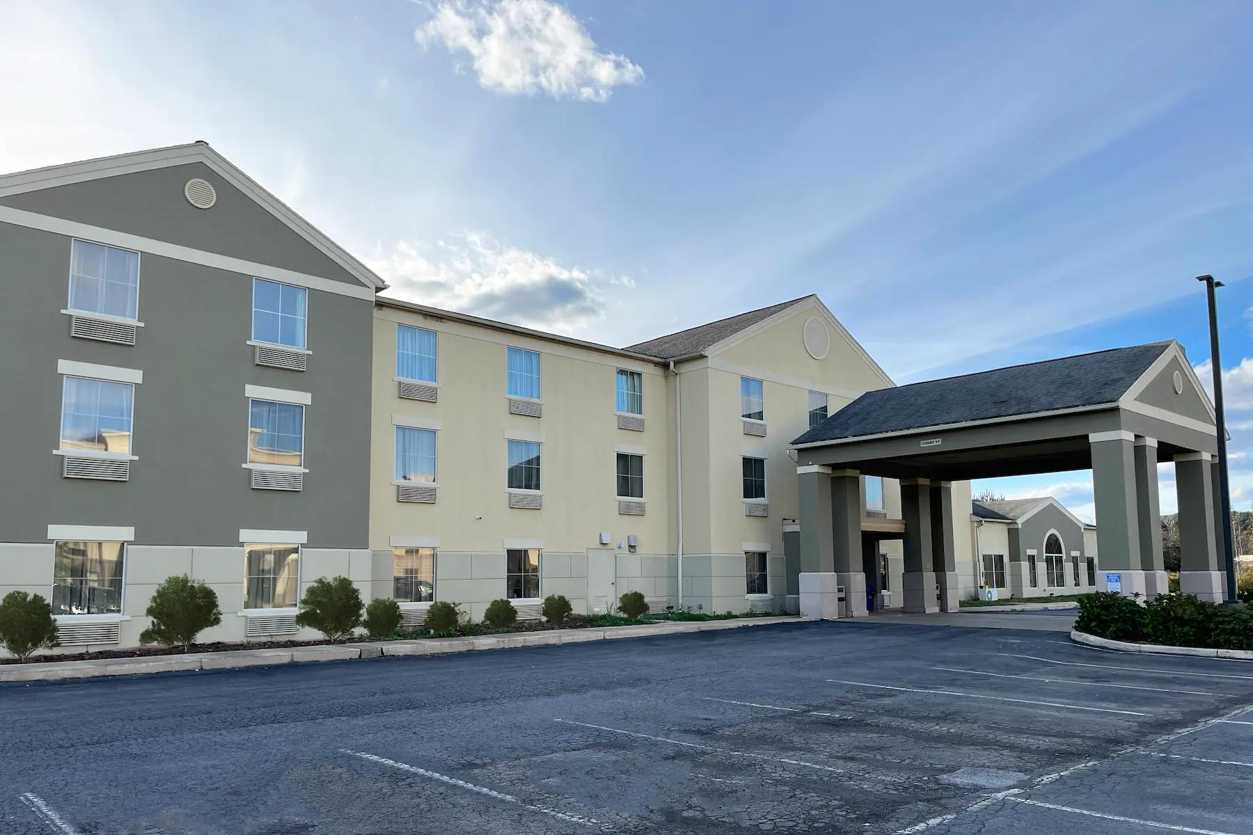 Wingate By Wyndham Clearfield Hotel Exterior foto
